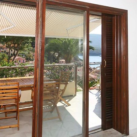 Appartamenti Residence Il Porto 13 E 16 Porto Azzurro Extérieur photo